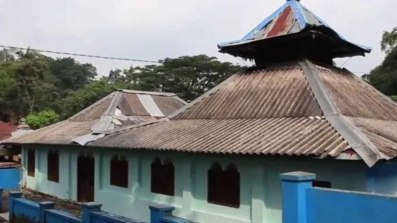 Masjid Saka Tunggal